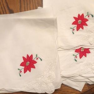 Set of 8 perfect vintage Christmas napkins - 100% cotton